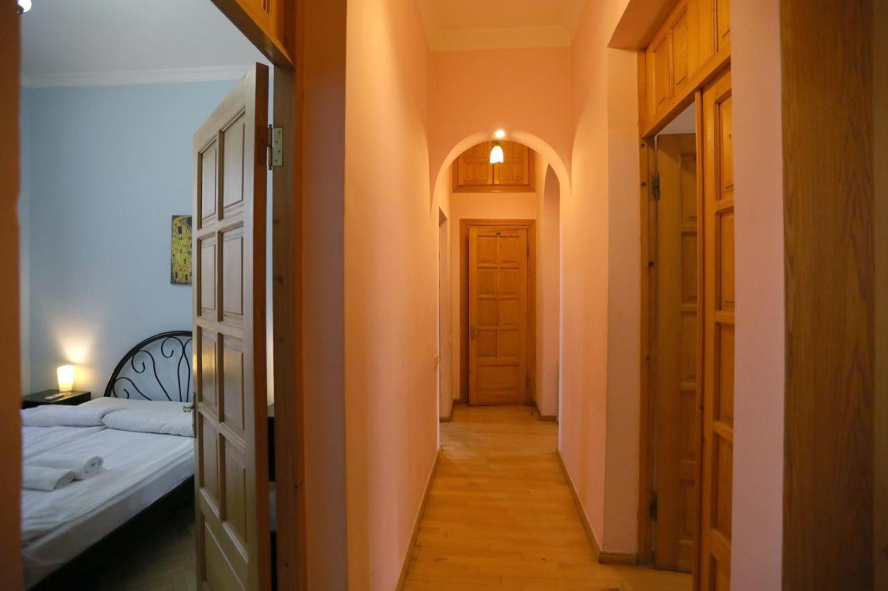 Apart-Hotel David Тбилиси Екстериор снимка